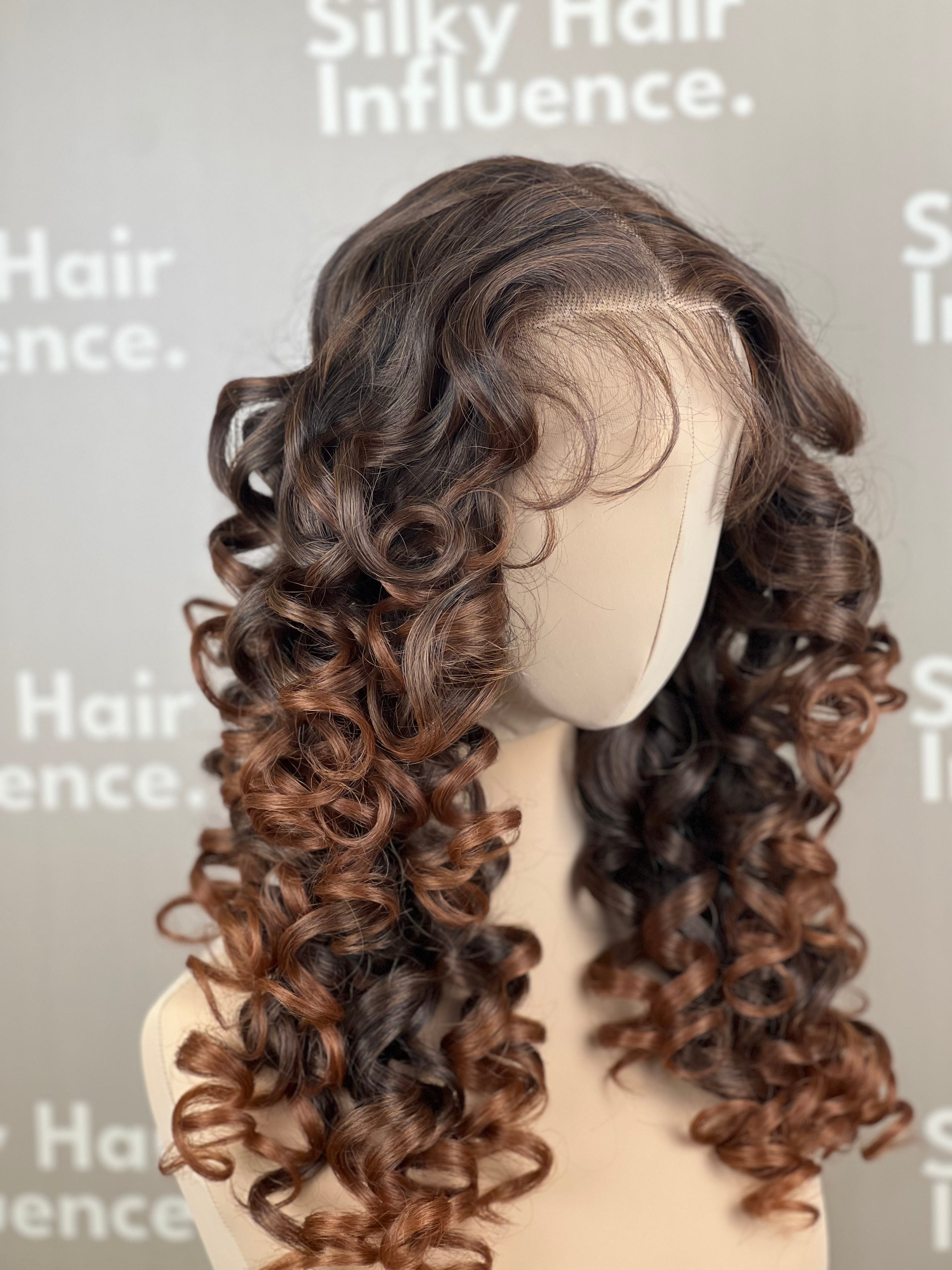 Finest Synthetic Wig 080 Ombré Brown