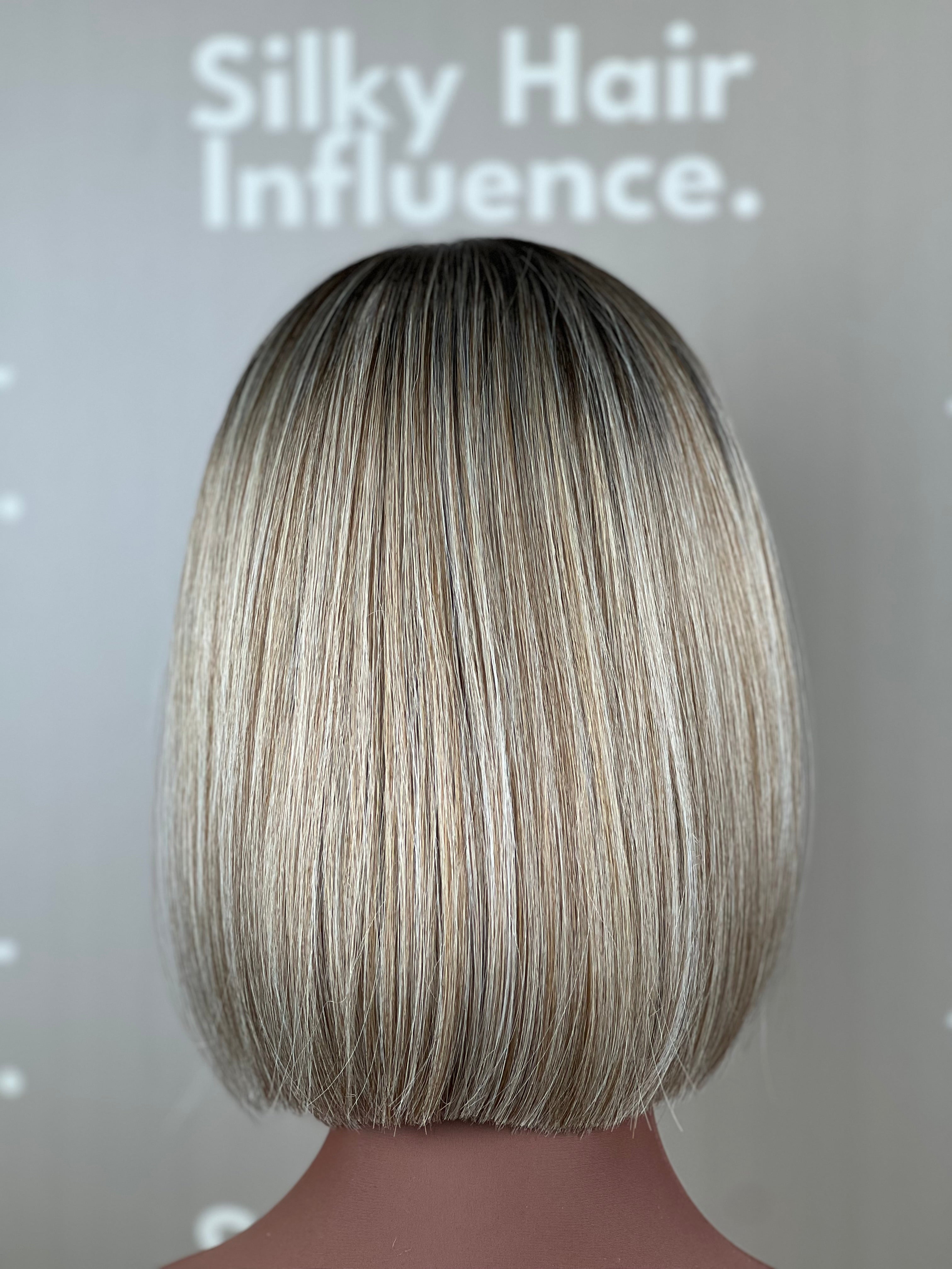Finest Synthetic Wig 110 Ombré Blonde