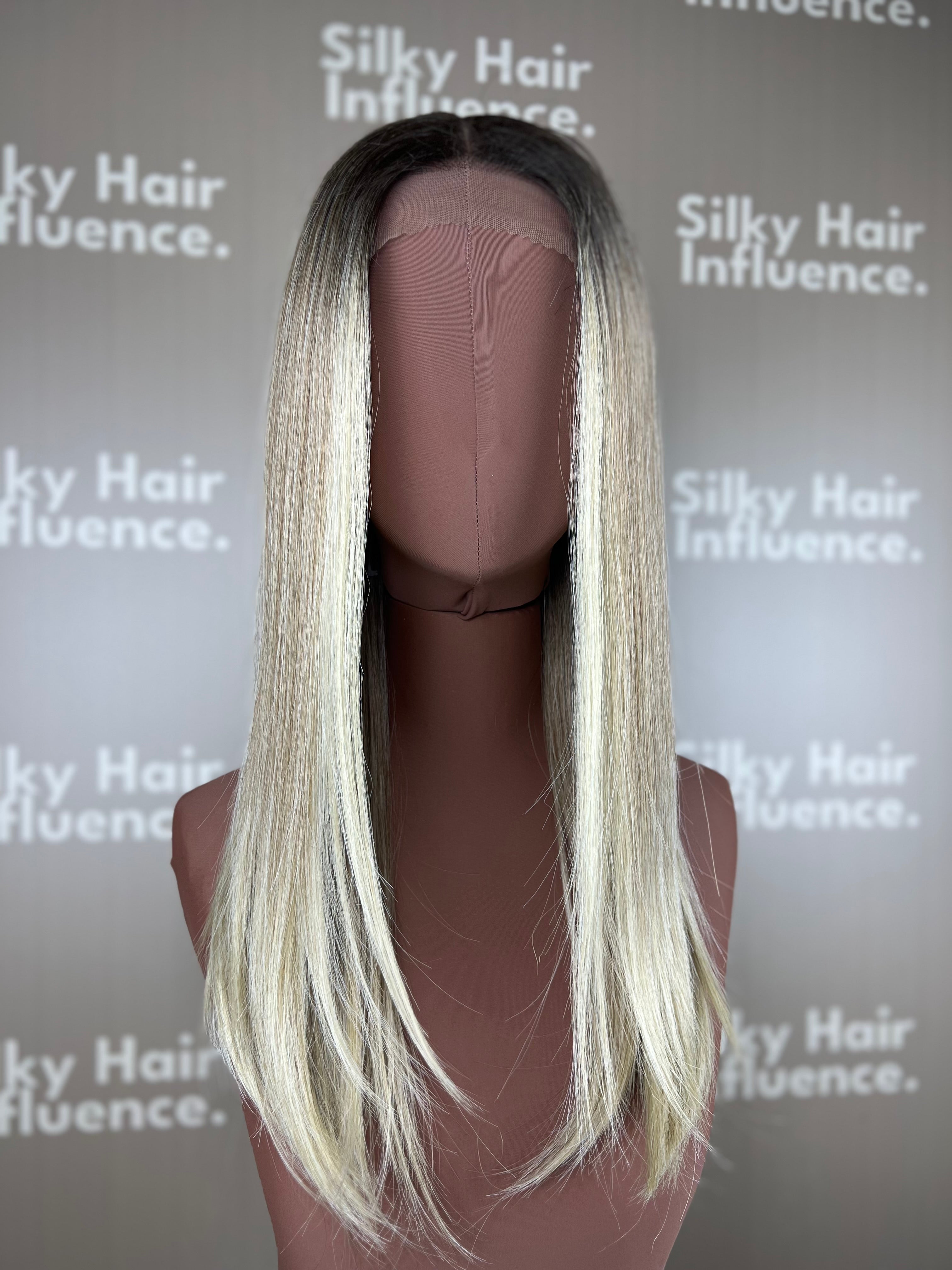 Finest Synthetic Wig 010 Ombré Blonde