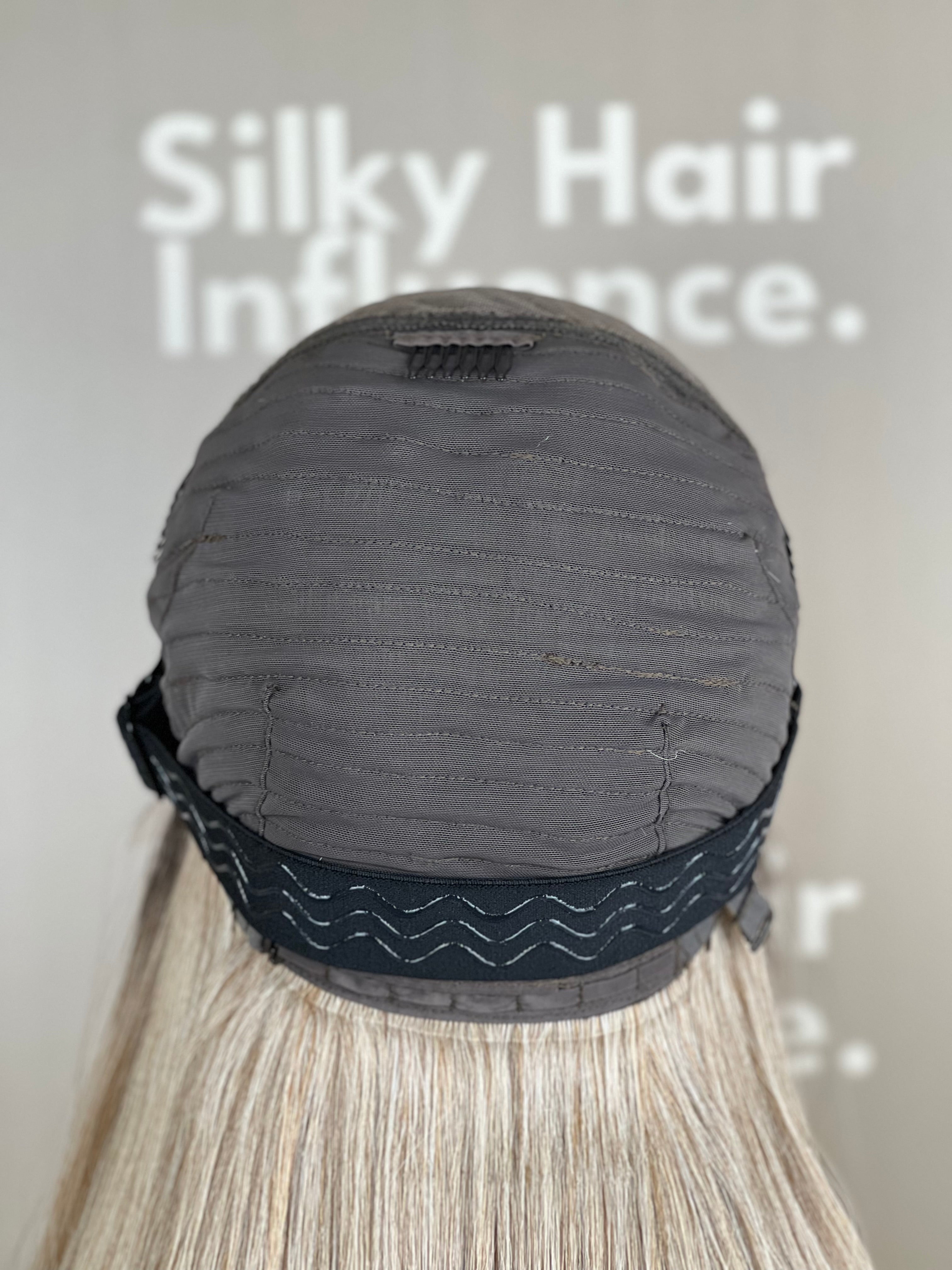 Finest Synthetic Wig 100 Ombré Ice Blonde