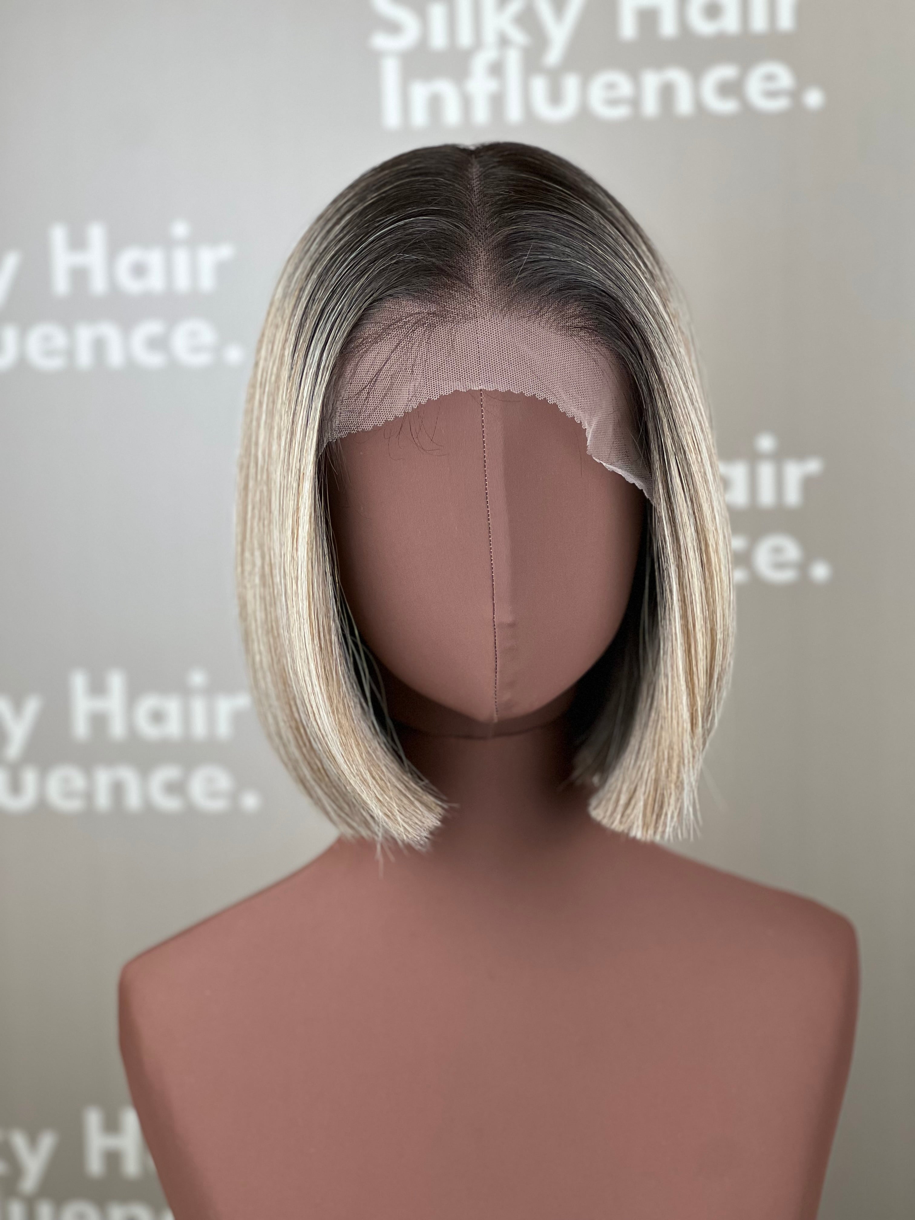 Finest Synthetic Wig 110 Ombré Blonde