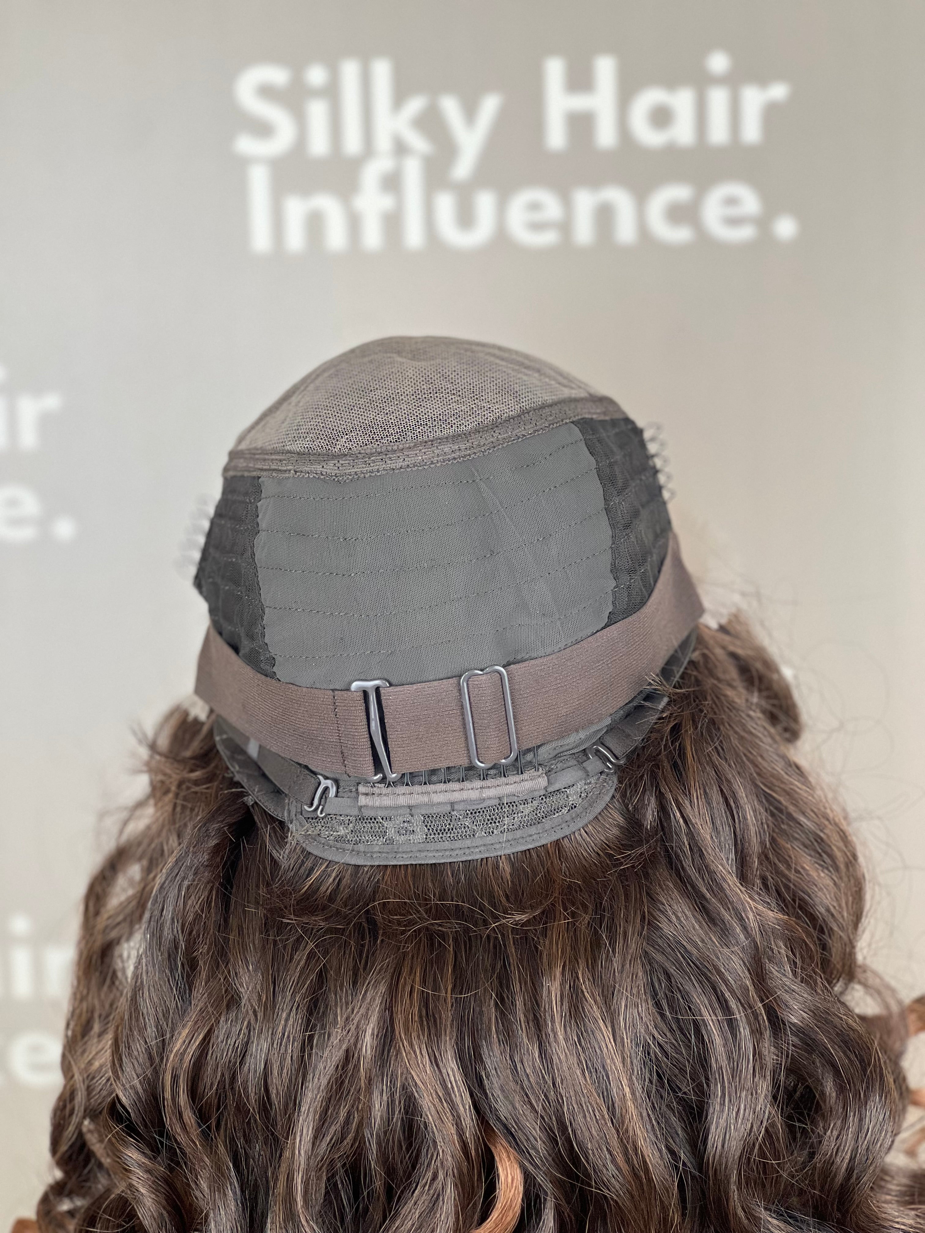 Finest Synthetic Wig 080 Ombré Brown