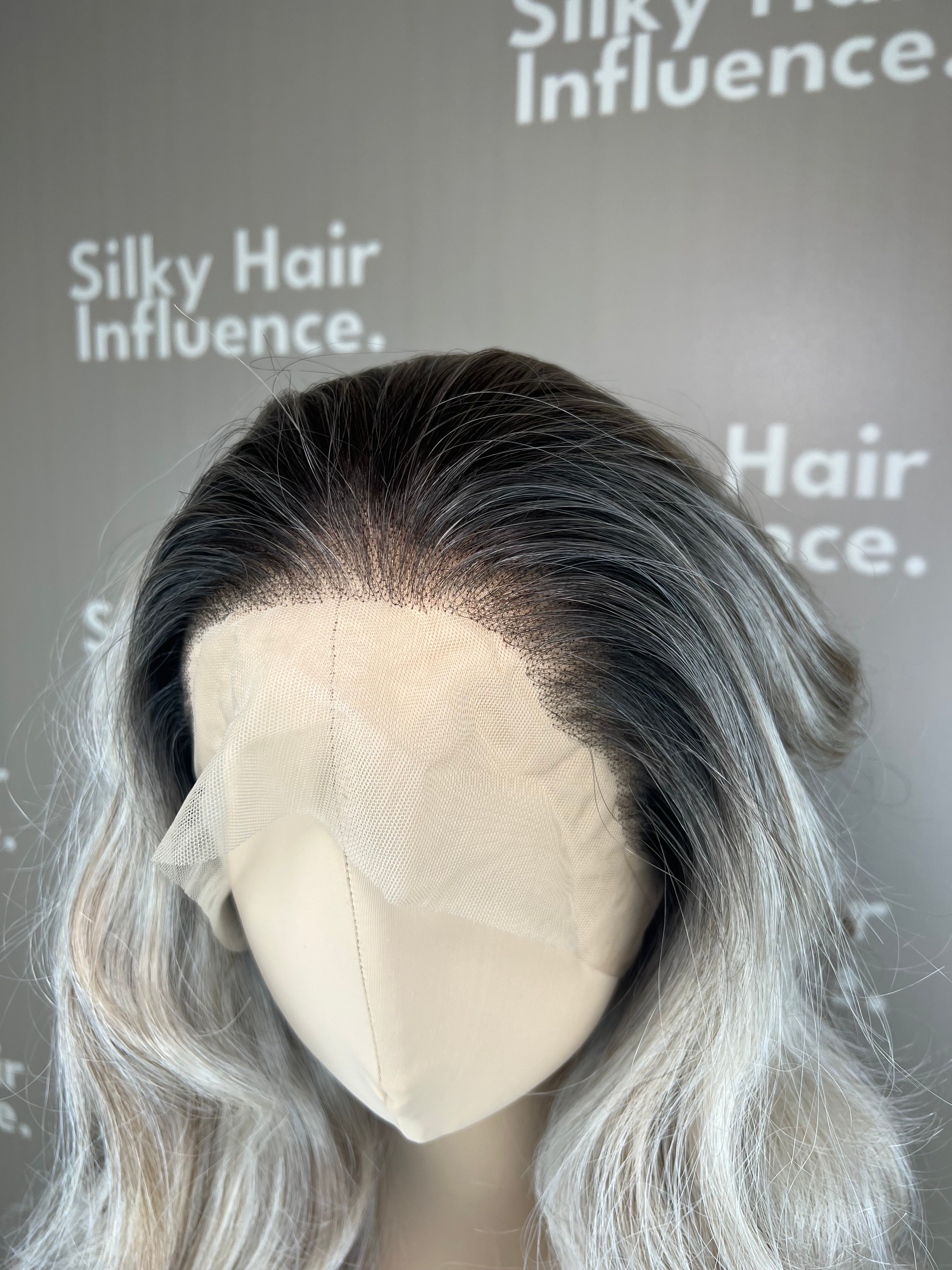 Finest Synthetic Wig 030 Highlighted Beige Blonde